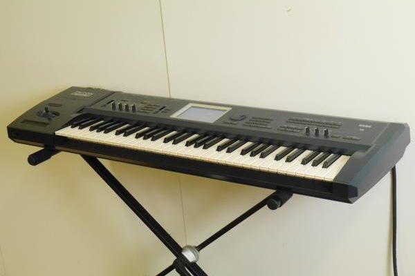 Korg コルグ Triton extreme 61 シンセサイザー - 鍵盤楽器