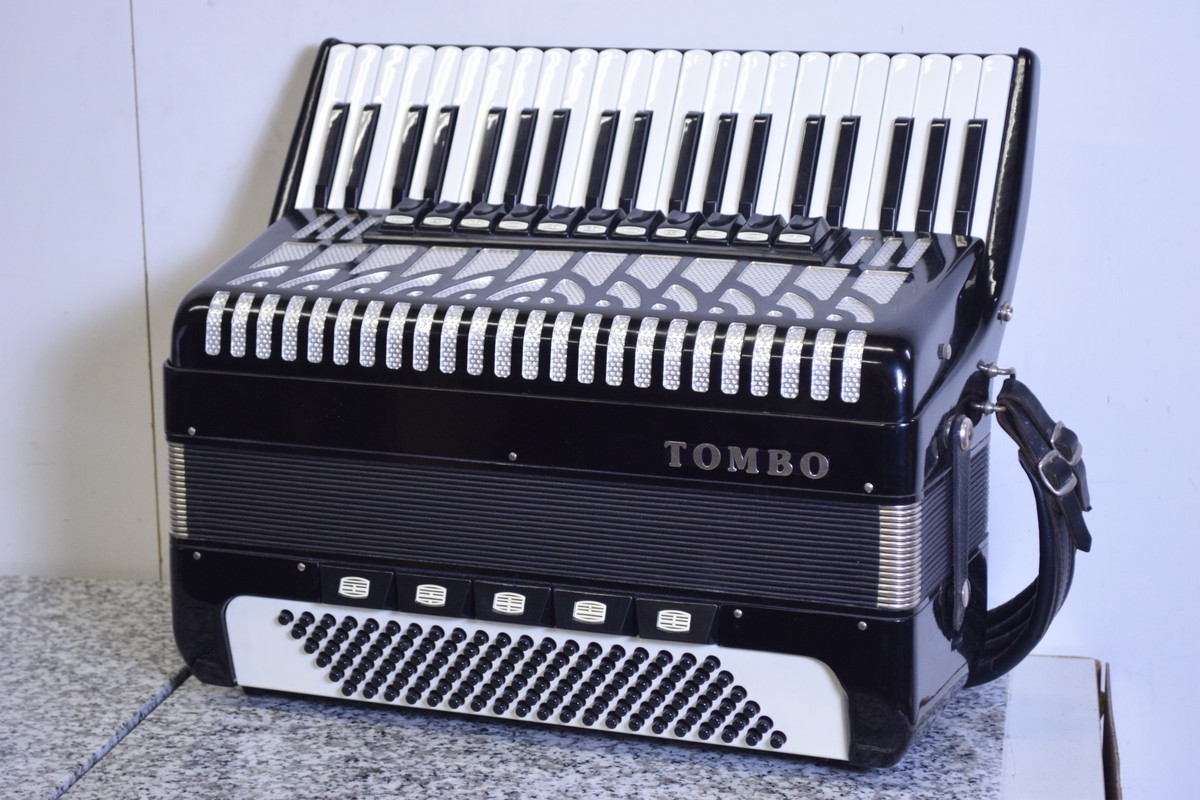 TOMBO ACCORDION | cretears.it