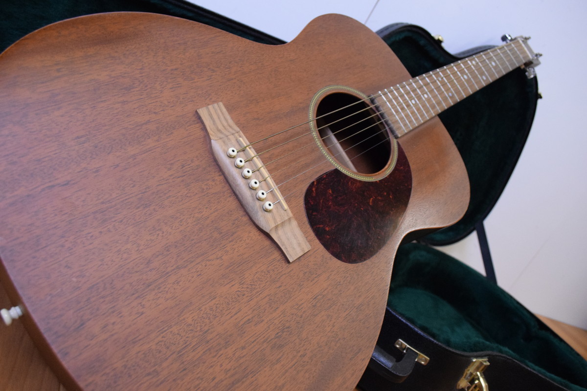 アコースティックギター 000タイプ Amazon.com: Martin Guitar 000Jr-10 Junior Acoustic Guitar
