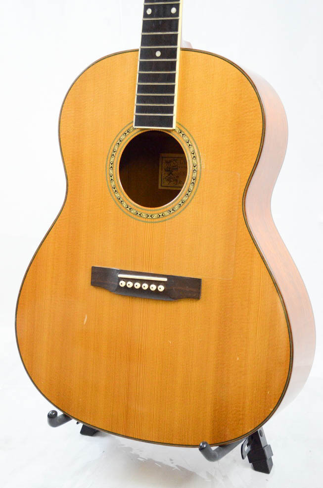 高級Larrivee美品  ラリビーアコースティックギター実家倉庫整理のため格安