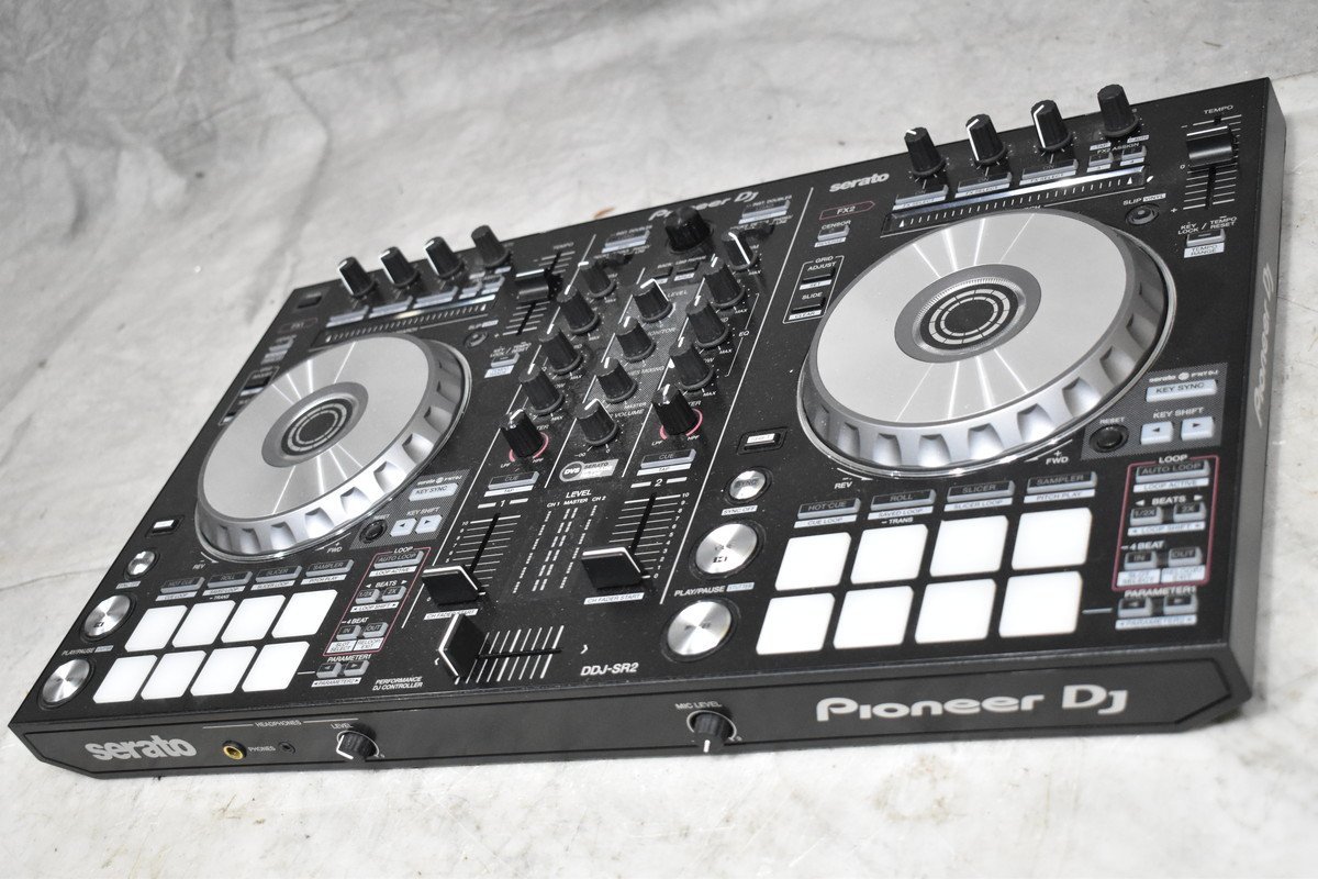 Pioneer DJ DDJ SR2 【訳あり】オマケ付き　DJコントローラー Pioneer DJ DDJ SR2 【訳あり】オマケ付き DJコントローラー