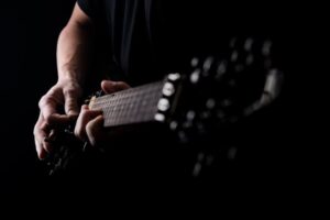 ギターのフィンガリングとは？練習方法や練習のコツについても解説