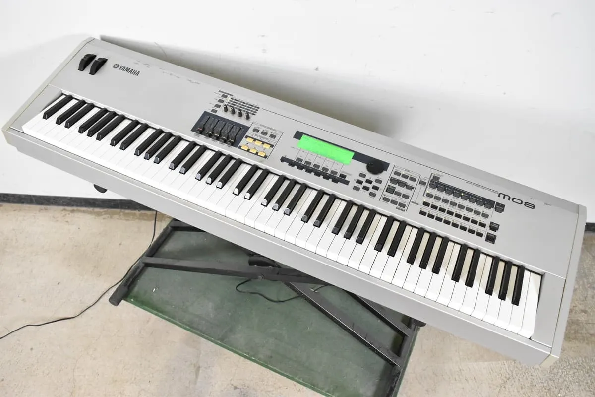 YAMAHA ヤマハ キーボード シンセサイザー MO8 | 楽器の買取屋さん