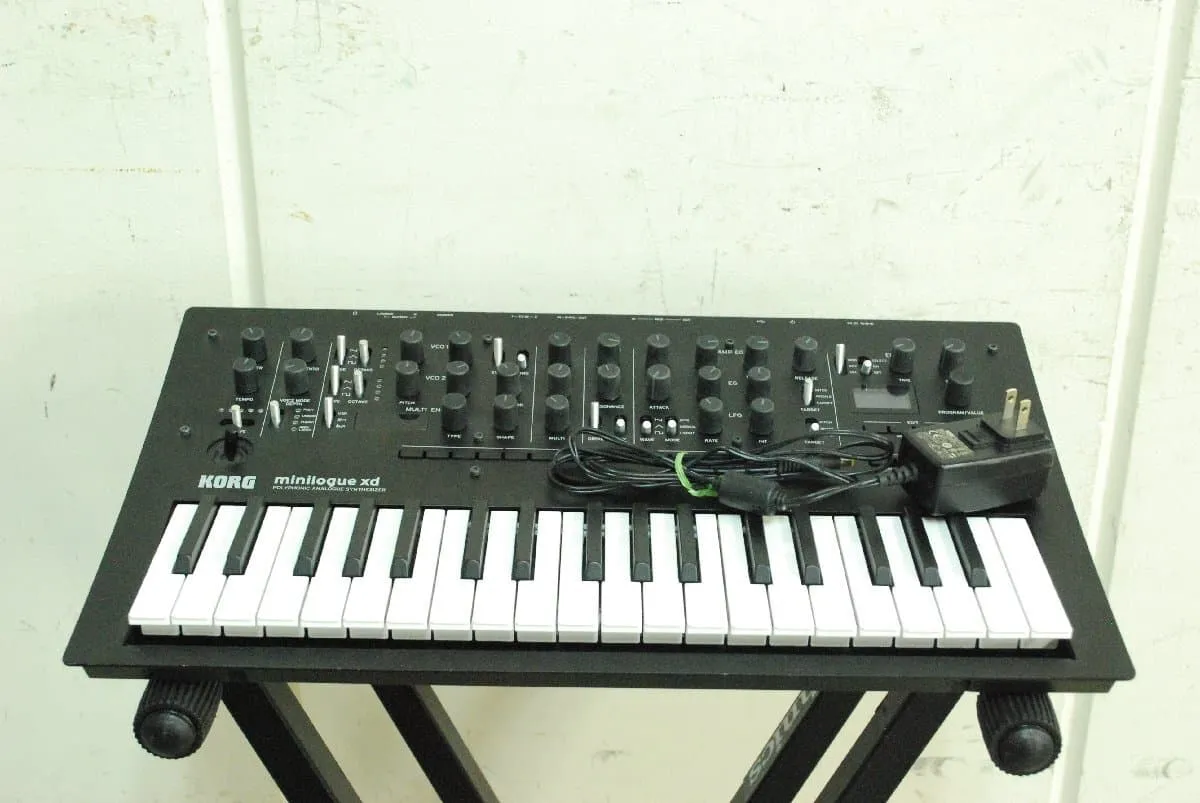 KORG minilogue xd コルグ アナログシンセサイザー minilogue xd - POLYPHONIC ANALOGUE SYNTHESIZER | KORG (Japan)