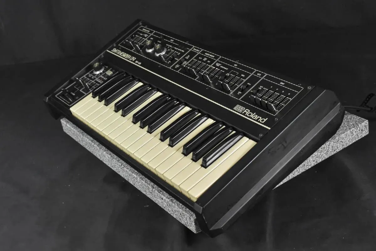 Roland ローランド SH-09 アナログシンセサイザー | 楽器の買取屋さん