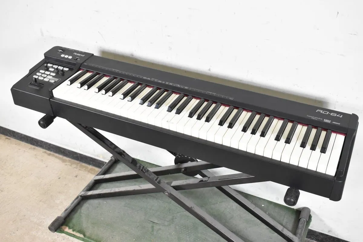 Roland RD-64 電子ピアノ64鍵盤 Roland RD-64 電子ピアノ64鍵盤