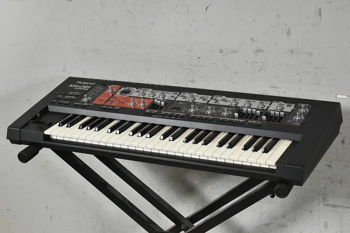 Roland/ローランド キーボード シンセサイザー SH-201 - 楽器の買取屋