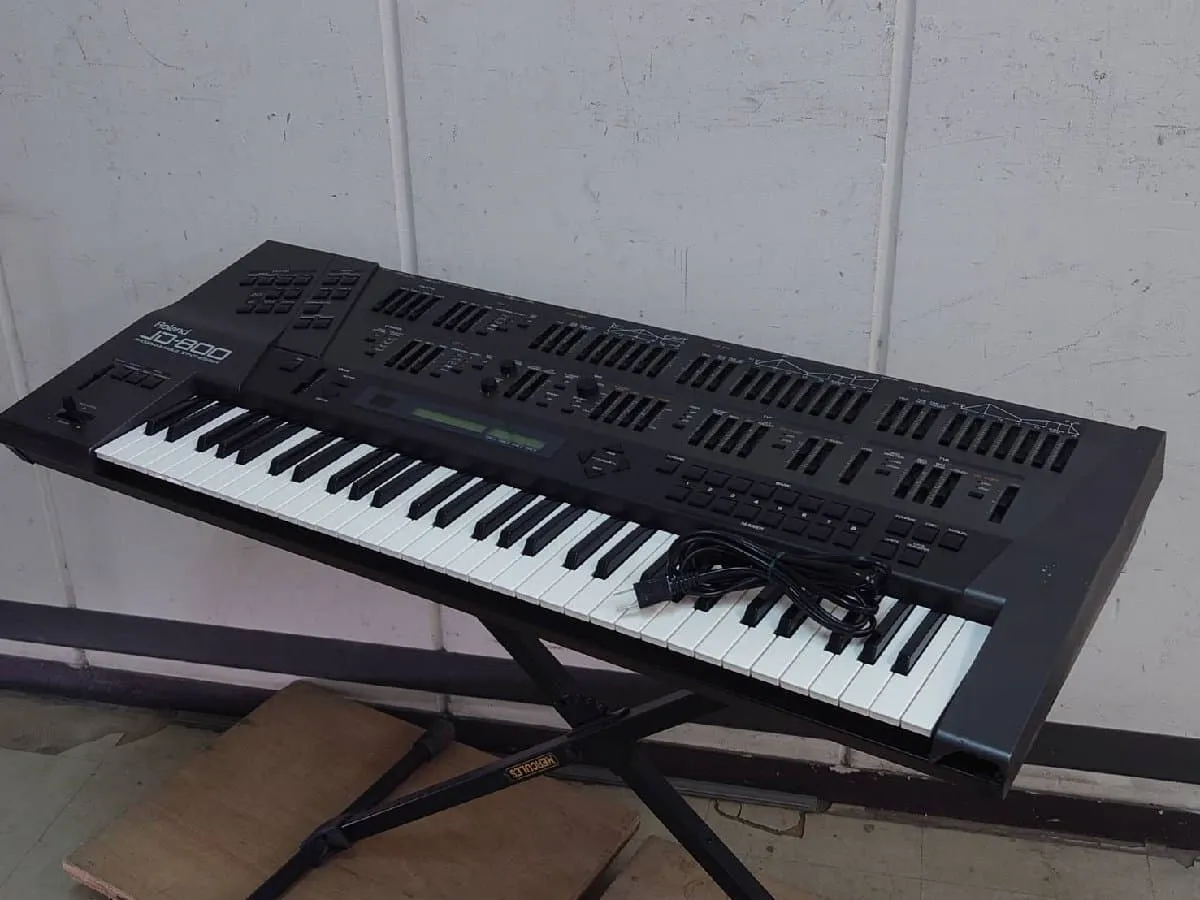 Roland ローランド JD-800 シンセサイザー キーボード ジャンク品