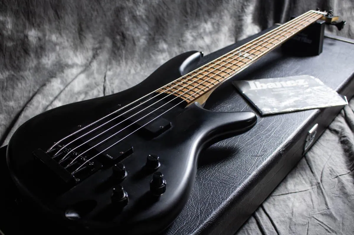 Ibanez K5-BKF “KORN Fieldy Signature Model” アイバニーズ エレキベース | 楽器の買取屋さん