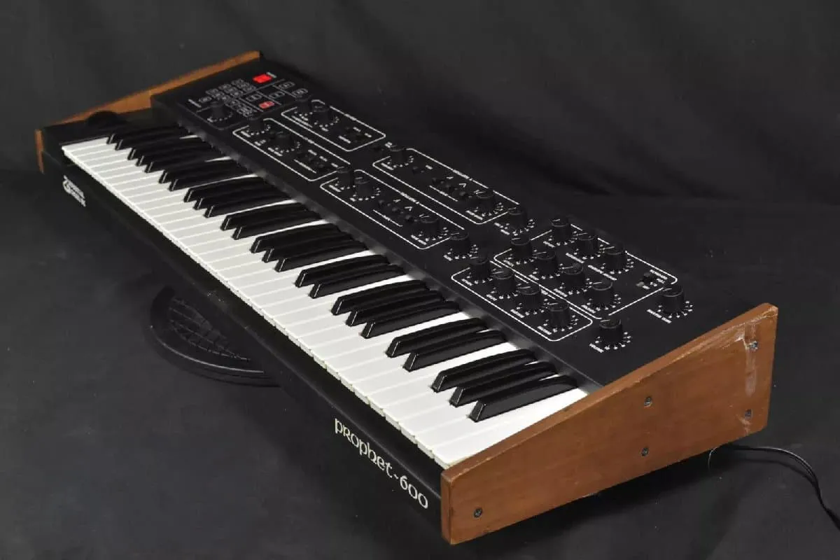 Sequential Circuits シーケンシャルサーキット Prophet-600