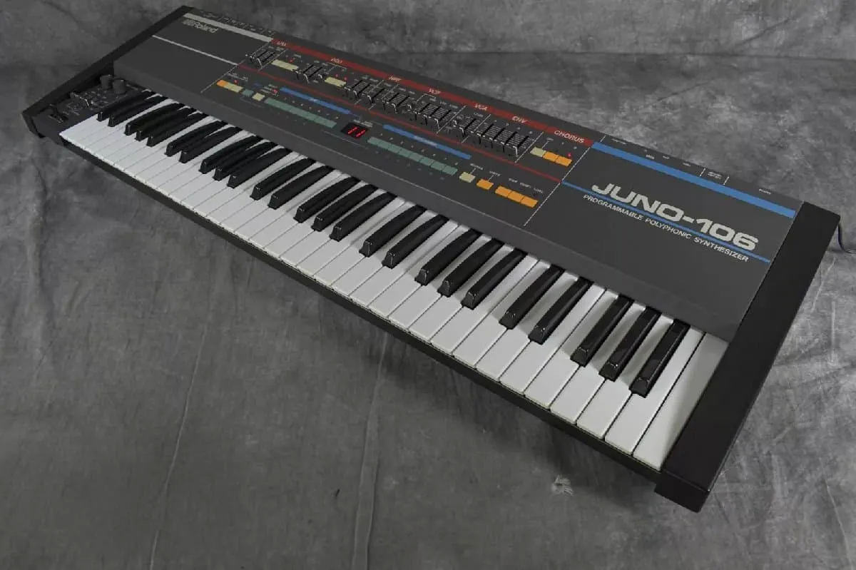 Roland ローランド JUNO-106 アナログ シンセサイザー - 楽器の買取屋