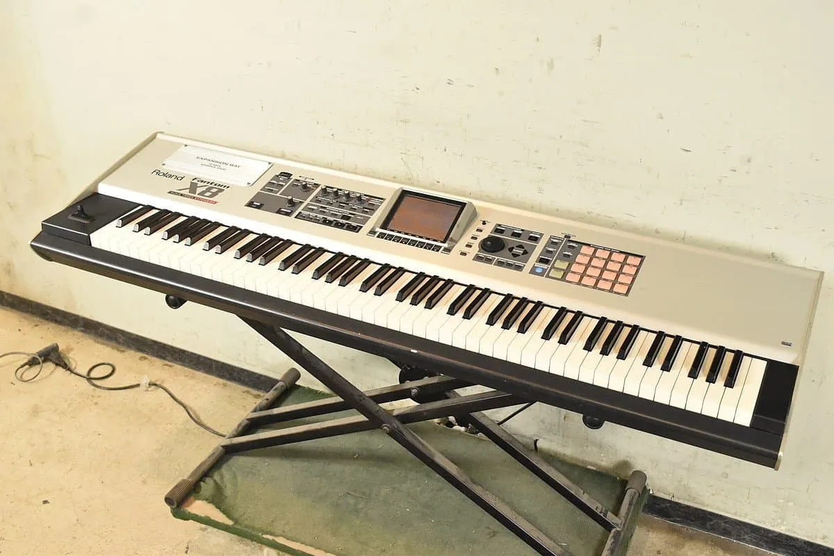 Roland ローランド キーボード シンセサイザー Fantom X8 - 楽器の買取