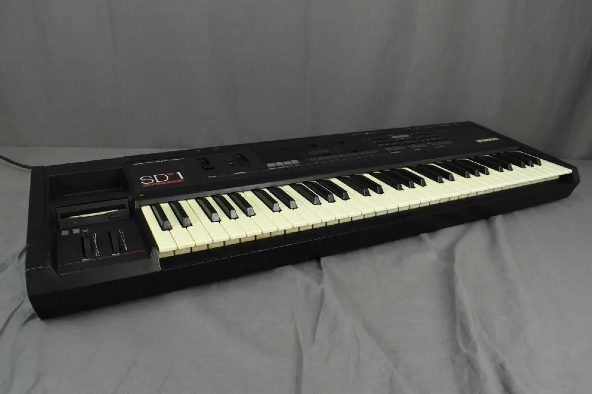 ENSONIQ エンソニック SD1 シンセサイザー - 楽器の買取屋さん｜最短30