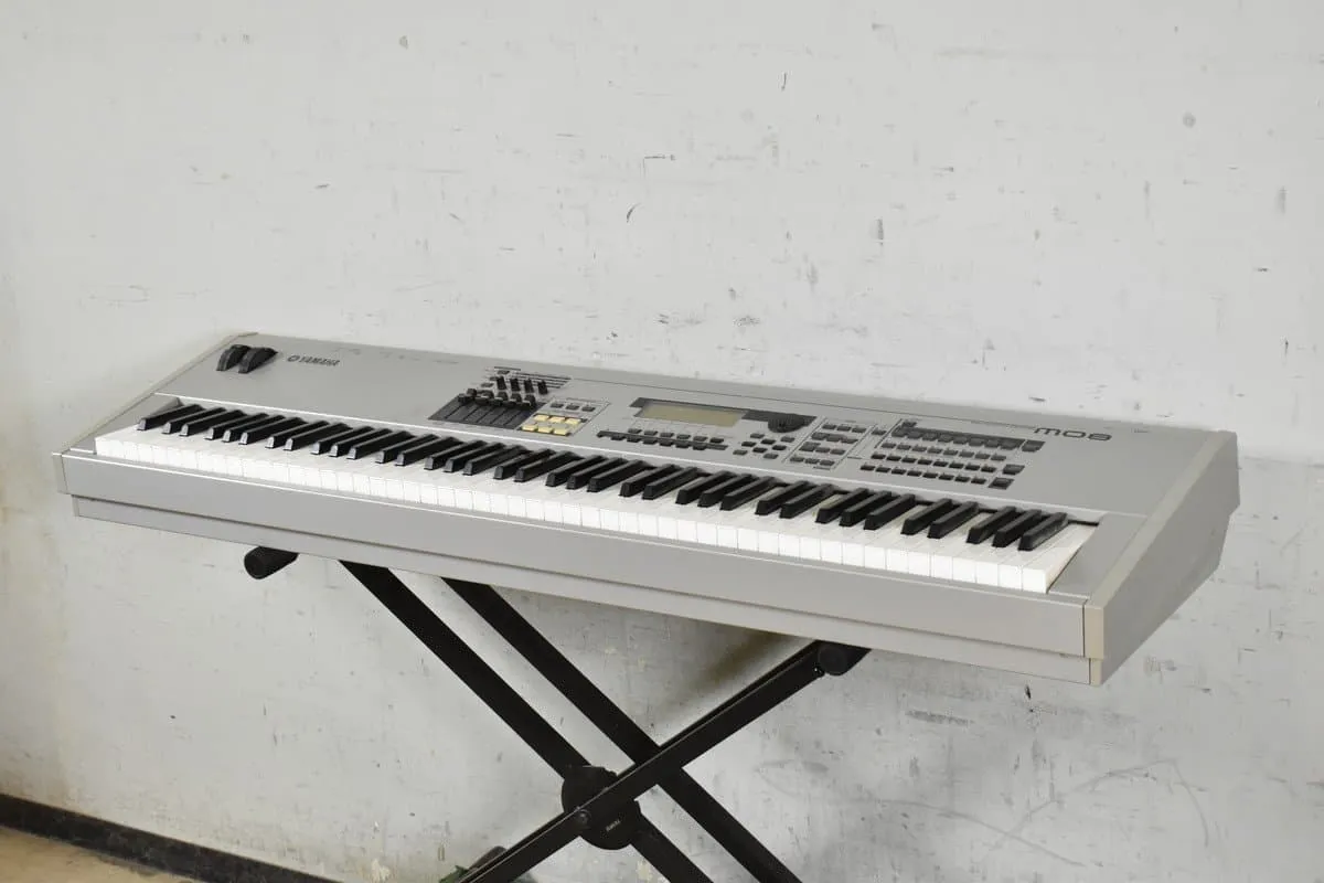YAMAHA ヤマハ キーボード シンセサイザー MO8 - 楽器の買取屋さん