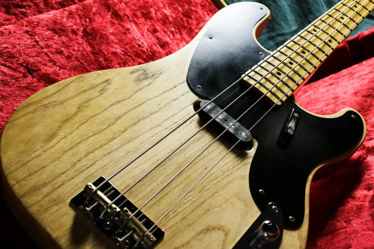 Momose/モモセ エレキベース MTB2-STD/M Deviser/ディバイザー - 楽器