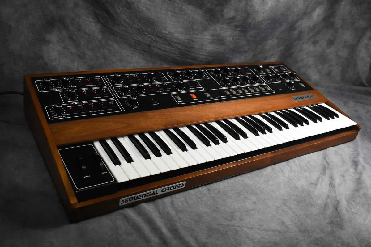 SEQUENTIAL CIRCUITS アナログシンセサイザー Prophet 5 Rev.3.2