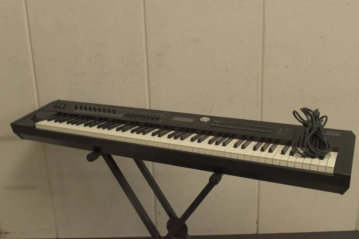 Roland ローランド RD-2000 ステージピアノ 電子ピアノ - 楽器の買取屋