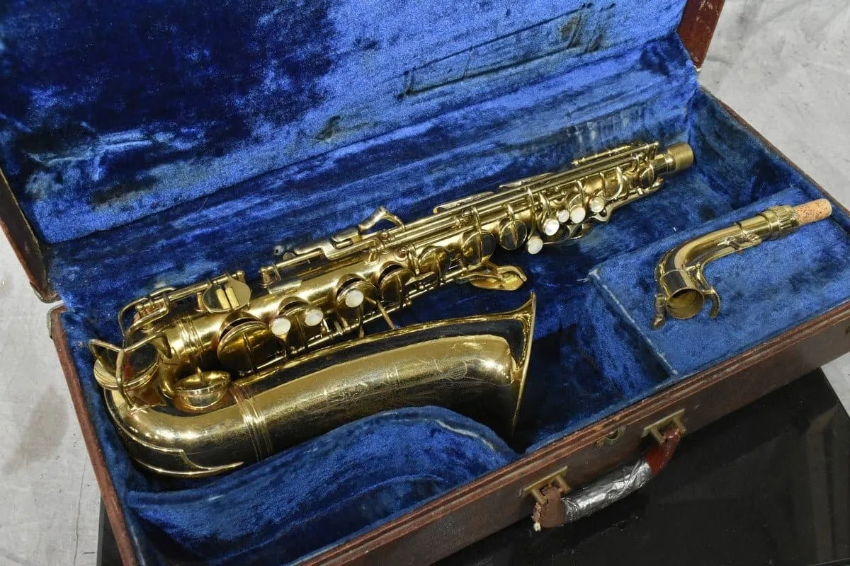 【ジャンク品】CONN アルトサックス C.G.CONN/コーン アルトサックス 6M - 楽器の買取屋さん｜最短30