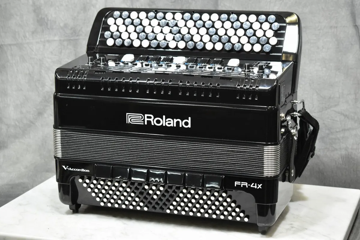 Roland FR-4X 電子アコーディオン 【今日明日限定値下げ】 Roland FR-4X 電子アコーディオン 【今日明日限定値下げ】 楽天